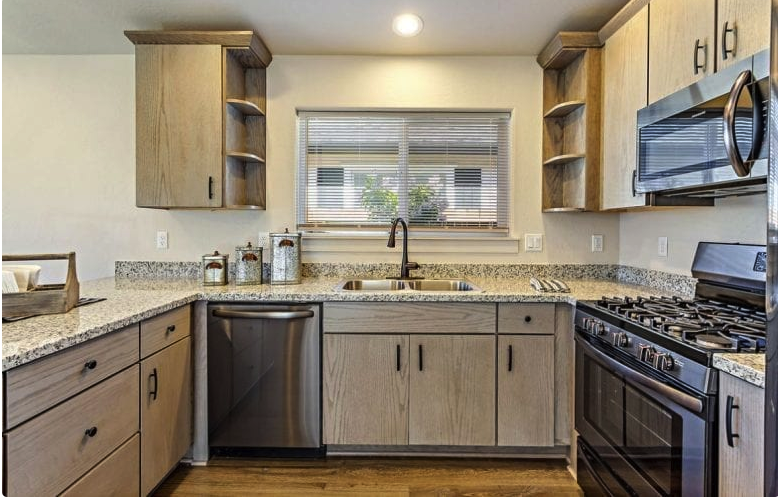 Kitchen Cabinet Buying Guide Hero Section: Kitchen with real wood cabinets